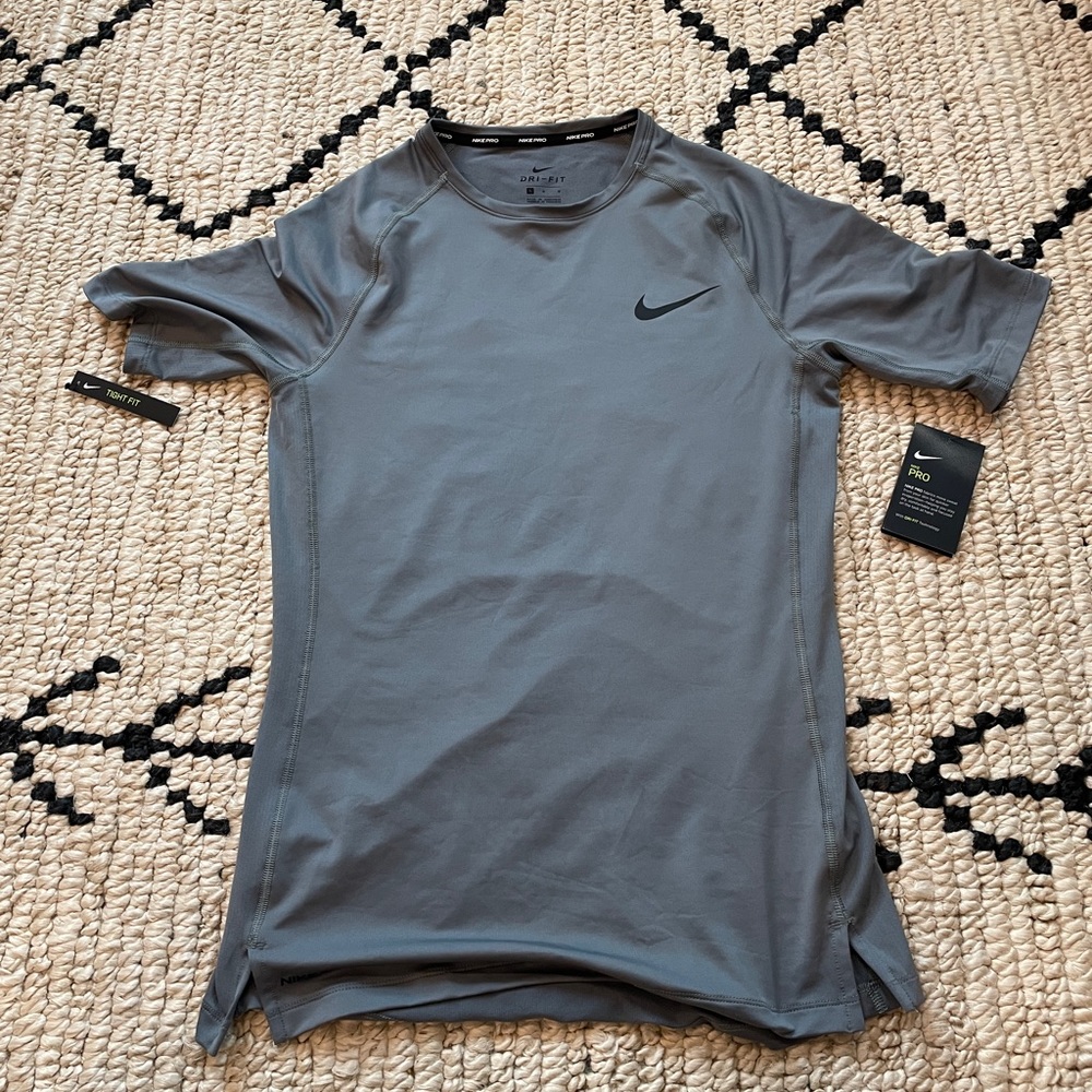 Nike Pro Dri-Fit Mens T-Shirt Large tight fit